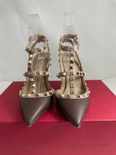 Load image into Gallery viewer, Valentino Garavani Chocolate Brown Rockstud Pumps
