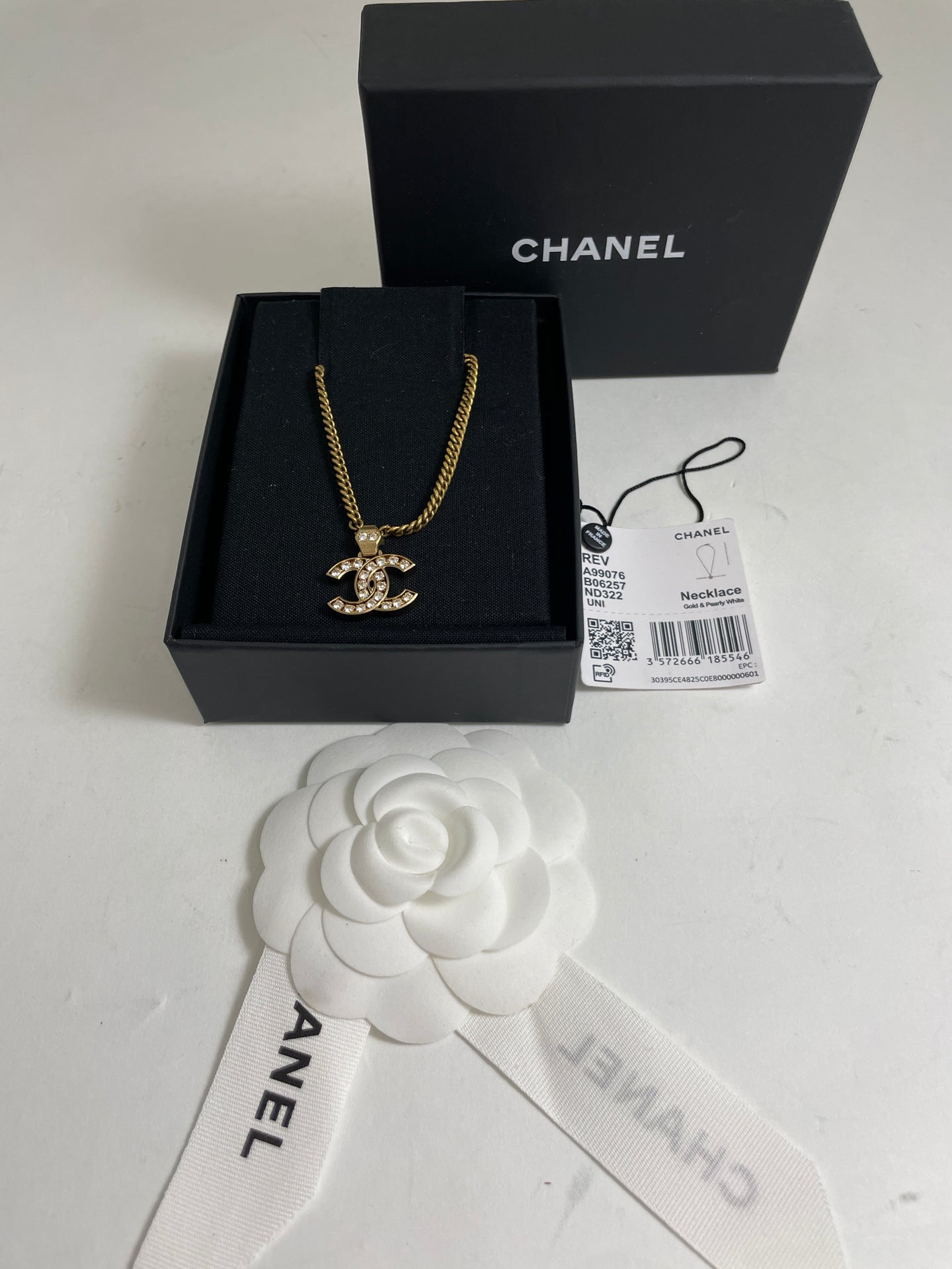 Chanel Gold Chain With Crystal CC