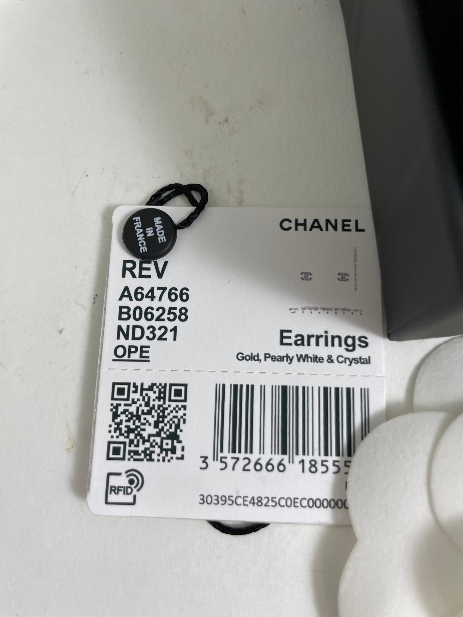 Chanel Mini CC Gold Tone Pearl Inlay Earrings – The Millionaires Closet