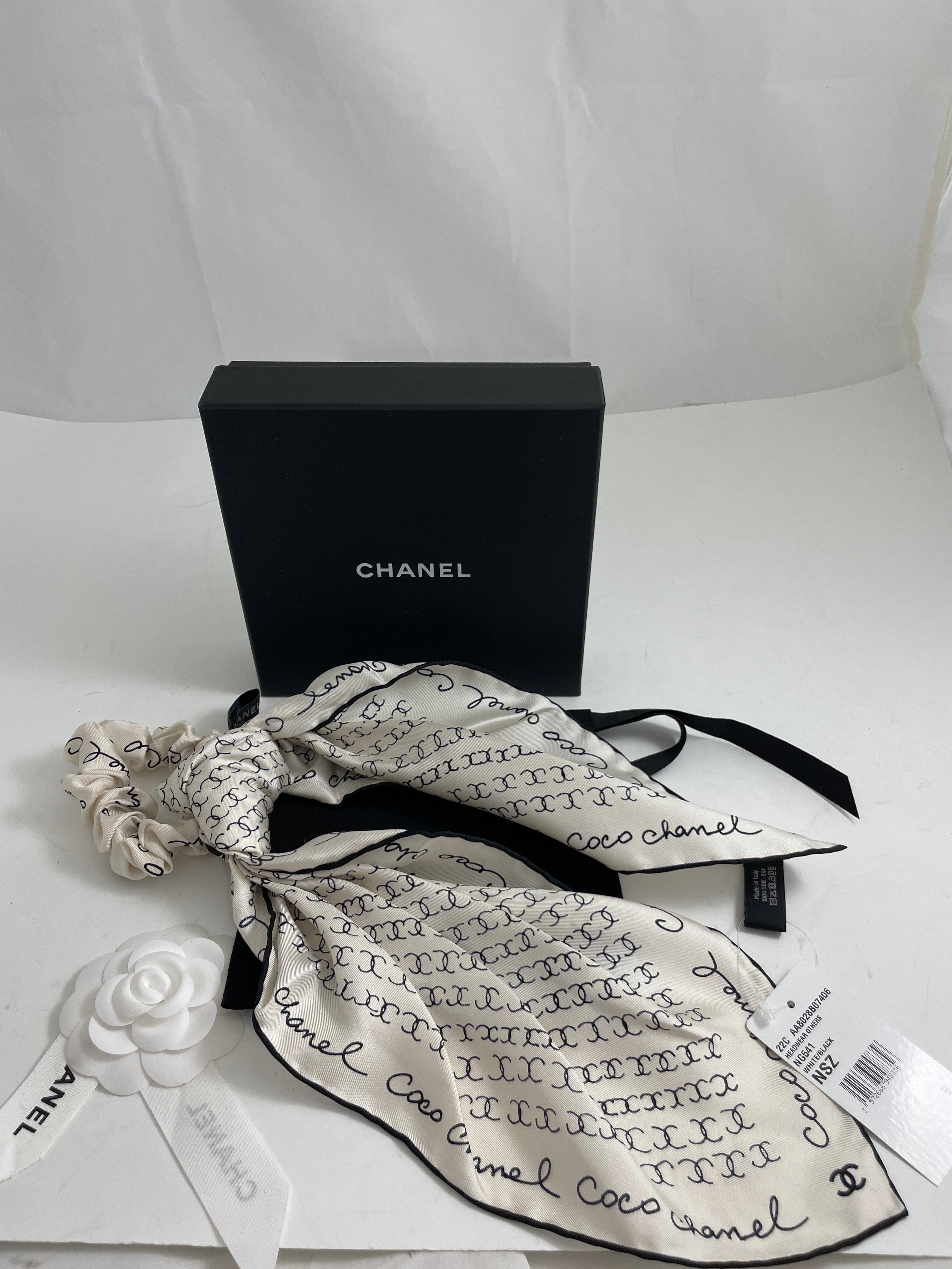 Chanel White Black Coco Chanel Silk Scarf Hair Scrunchie – The Millionaires  Closet