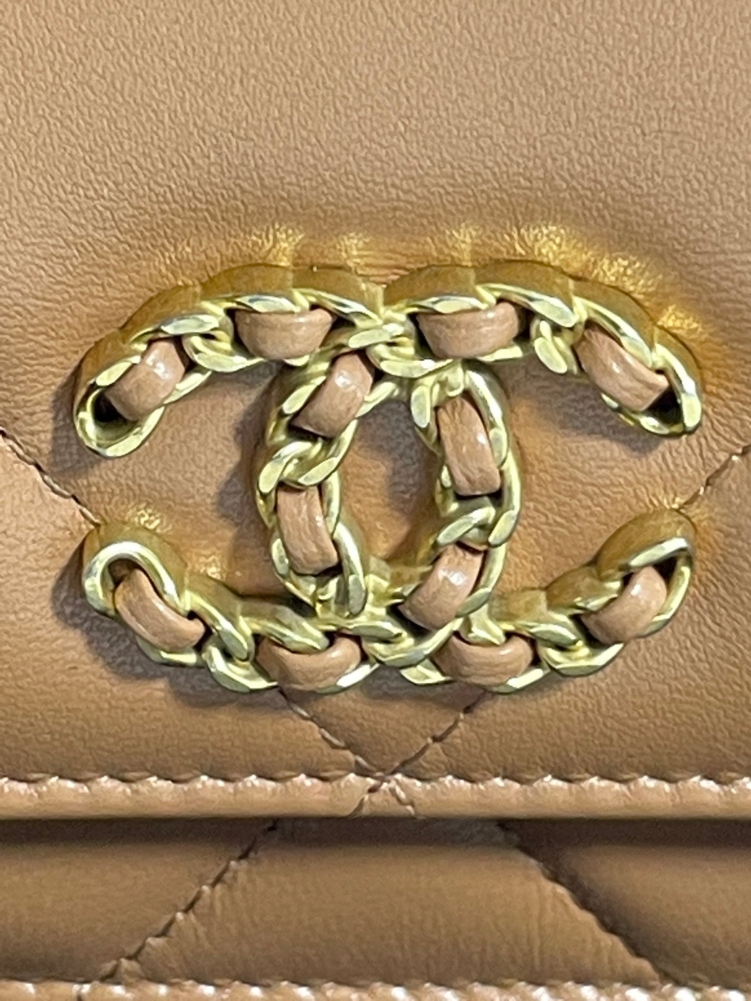 Chanel 22A Caramel Quilted WOC Crossbody Bag – The Millionaires Closet