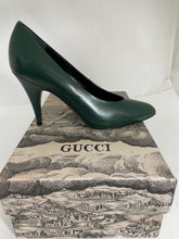 Load image into Gallery viewer, Gucci Malaga Kid Vintage Green Pumps
