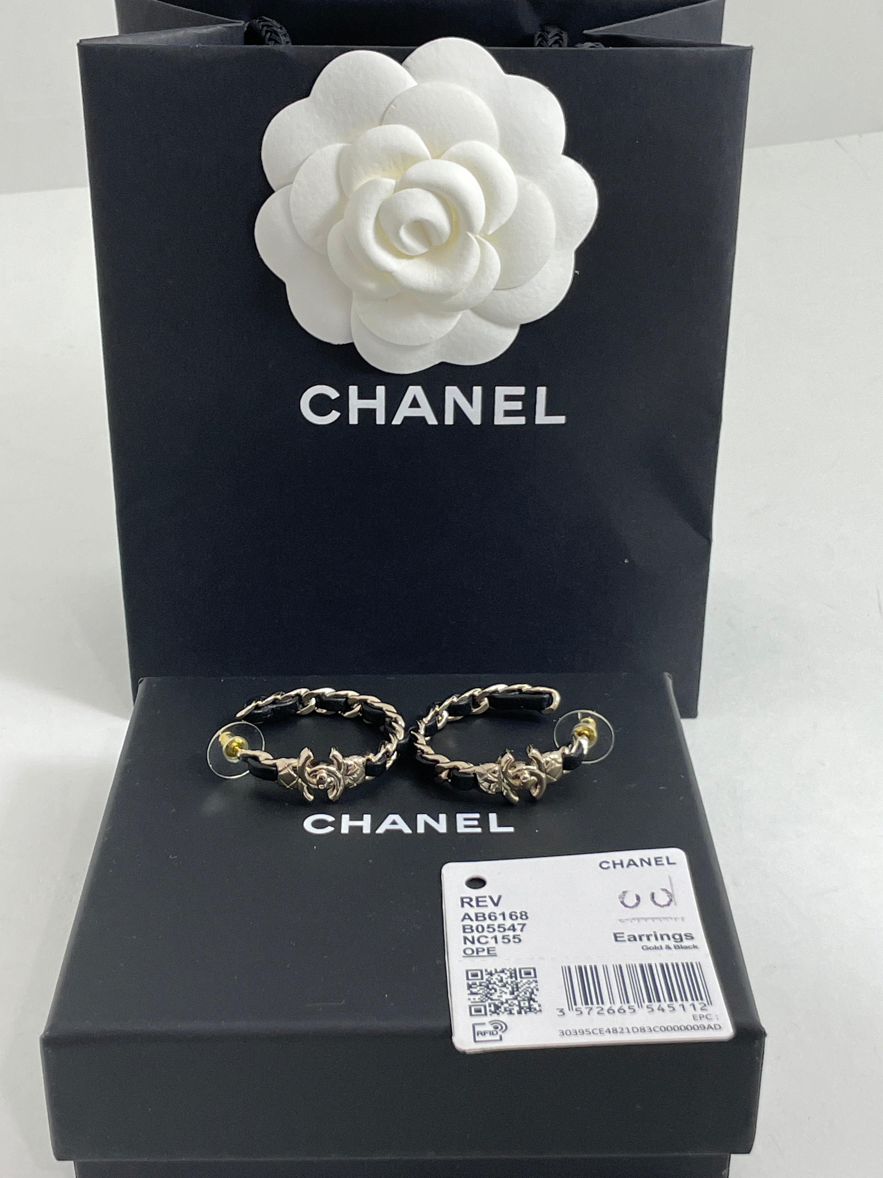 Chanel Champagne Gold Turnlock With Chain Detail Hoop Earrings – The  Millionaires Closet