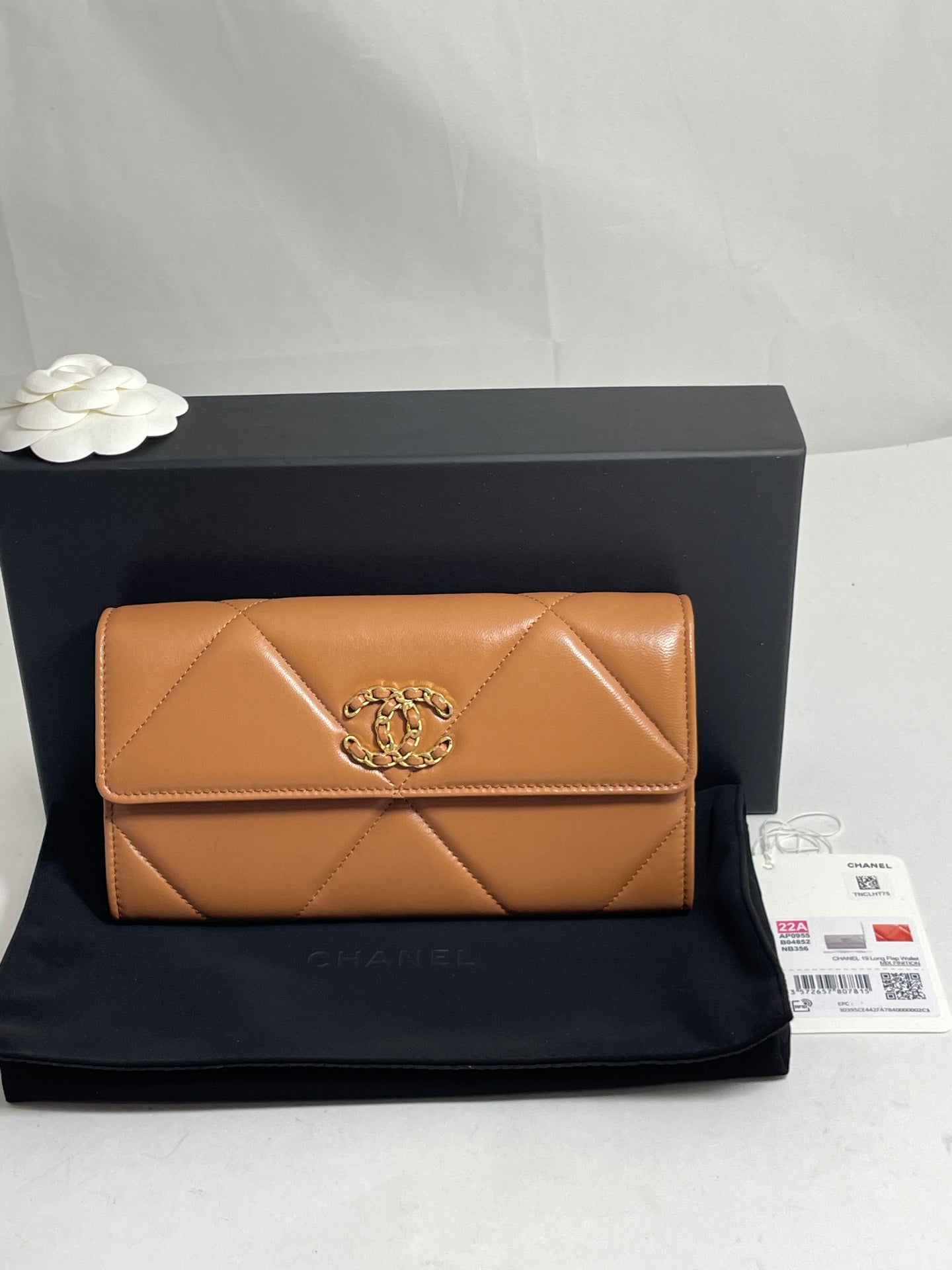 Chanel 21k Flap 19 Caramel Wallet