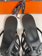 Load image into Gallery viewer, Hermes Chaine Rubber Black Noir Waterproof Sandals
