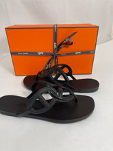 Load image into Gallery viewer, Hermes Chaine Rubber Black Noir Waterproof Sandals
