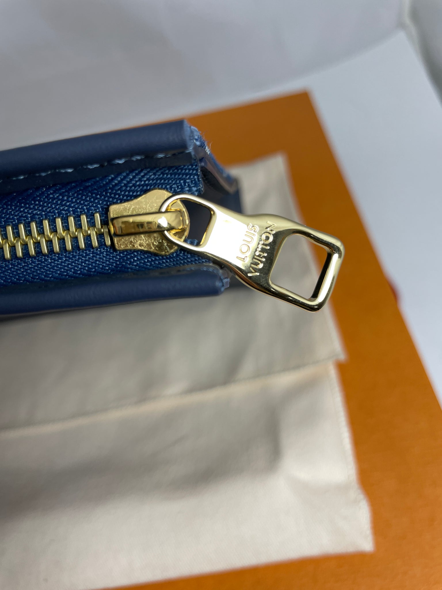 Pochette cosmétique cloth travel bag Louis Vuitton Multicolour in Cloth -  25250845
