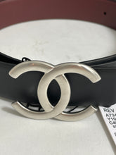 Load image into Gallery viewer, Chanel Black/Burgandy  Reversible Leather Belt
