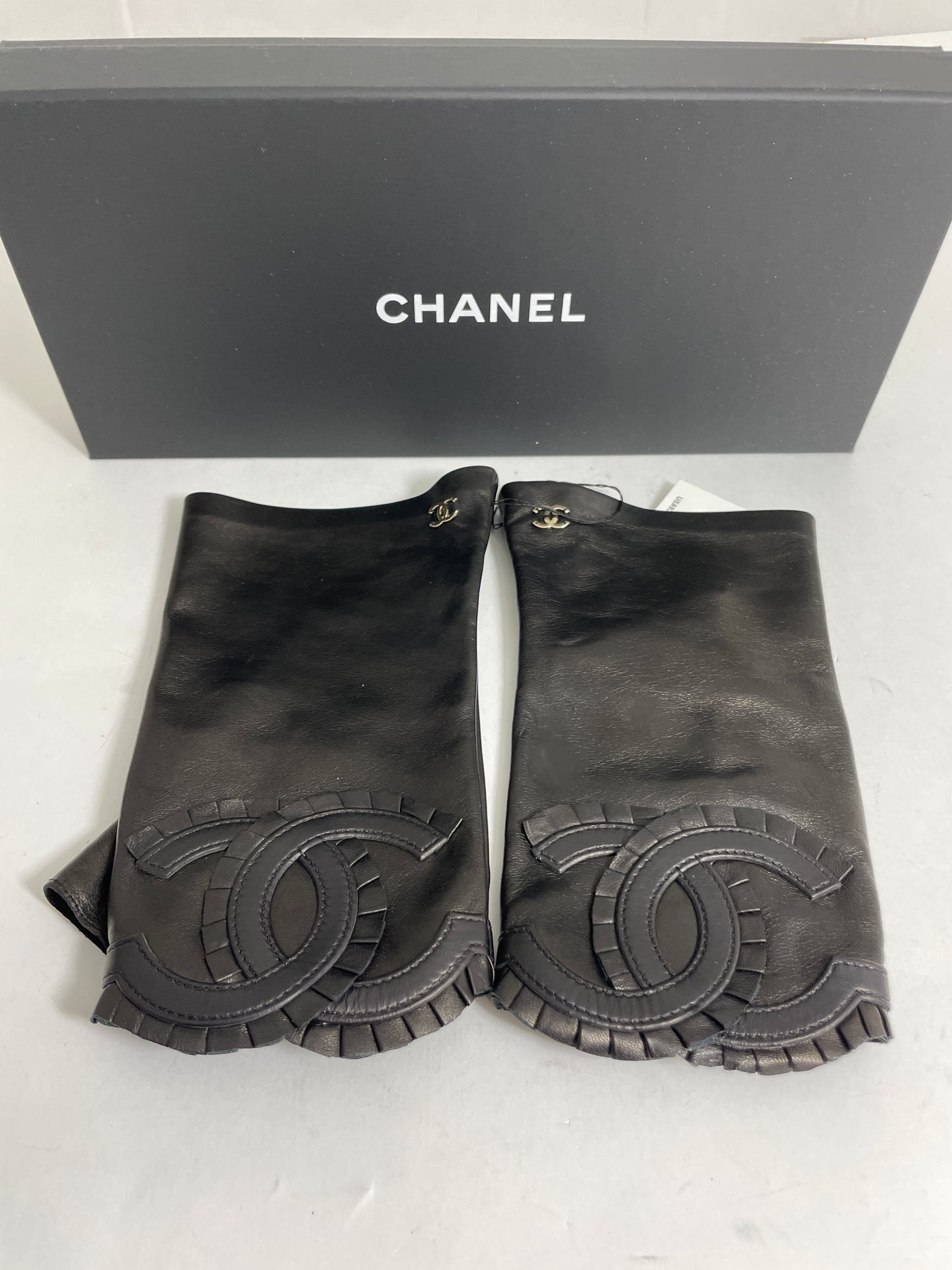 Chanel CC 22C Black Fingerless Gloves
