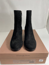 Load image into Gallery viewer, Gianvito Rossi Black Suede Booties
