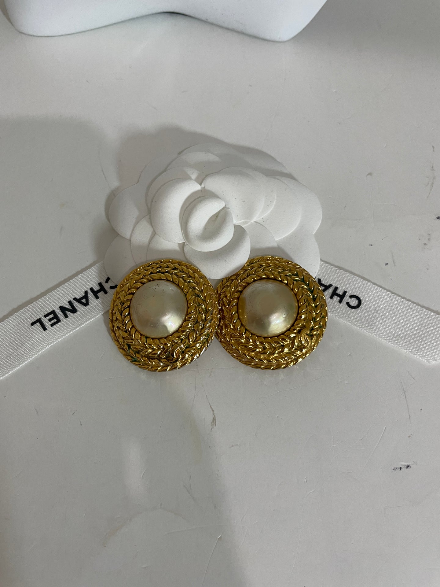 Chanel Vintage Round Chain Clip On Earrings With Pearl Center