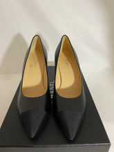 Load image into Gallery viewer, Chanel 20P Black Leather Grosgrain Pumps
