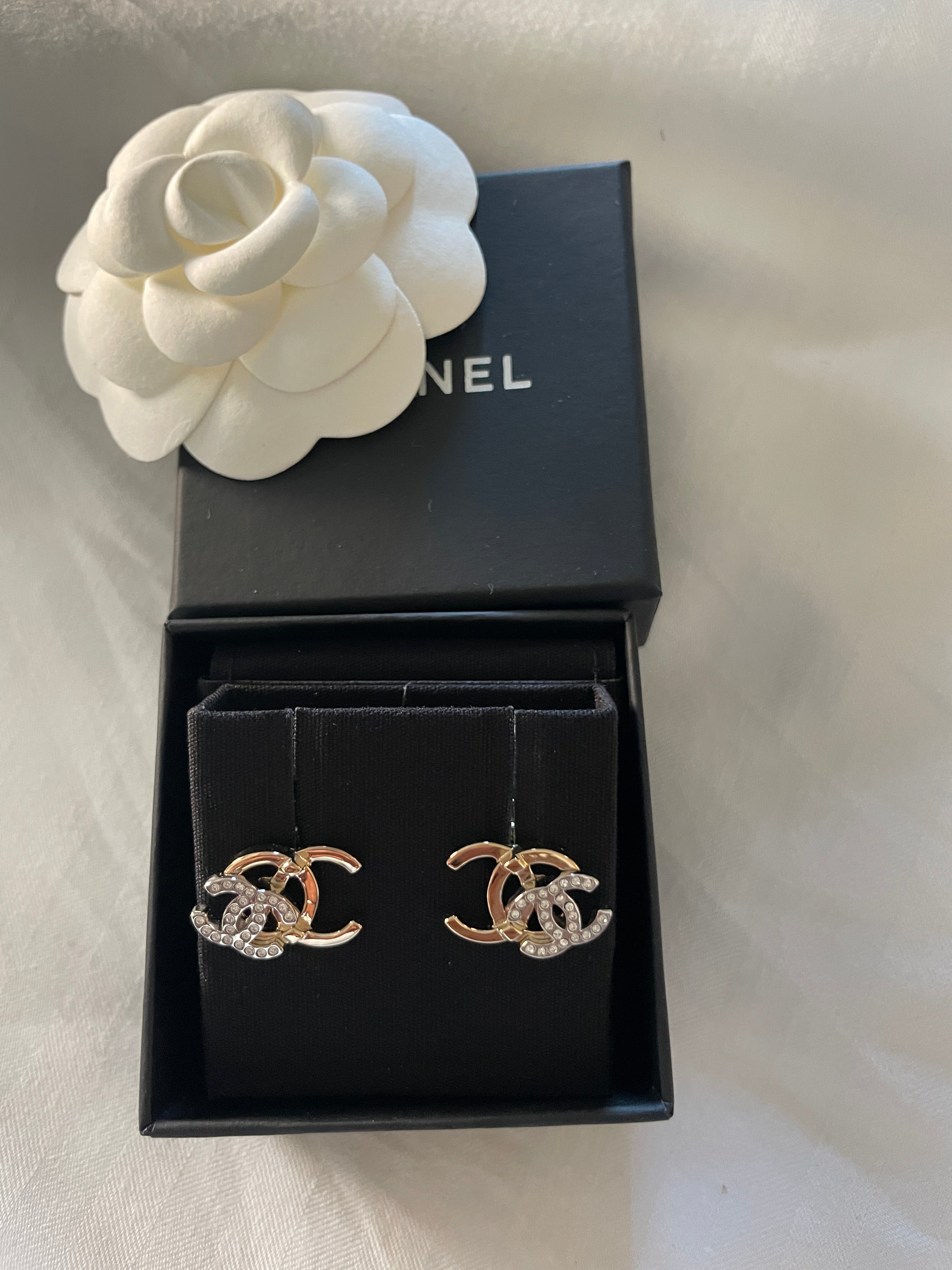 Chanel CC Earrings Ruthenium Crystal
