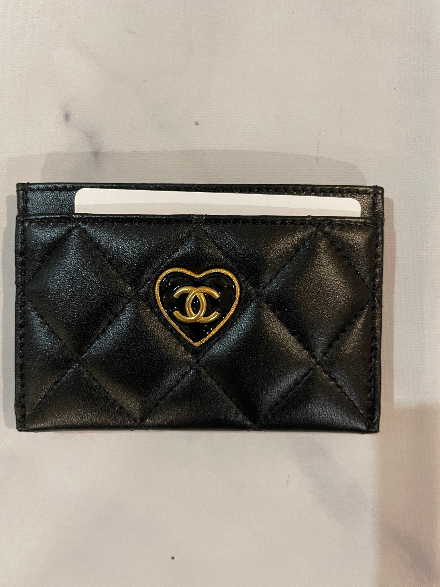 Chanel 23A Black Card Case w/ Heart – The Millionaires Closet
