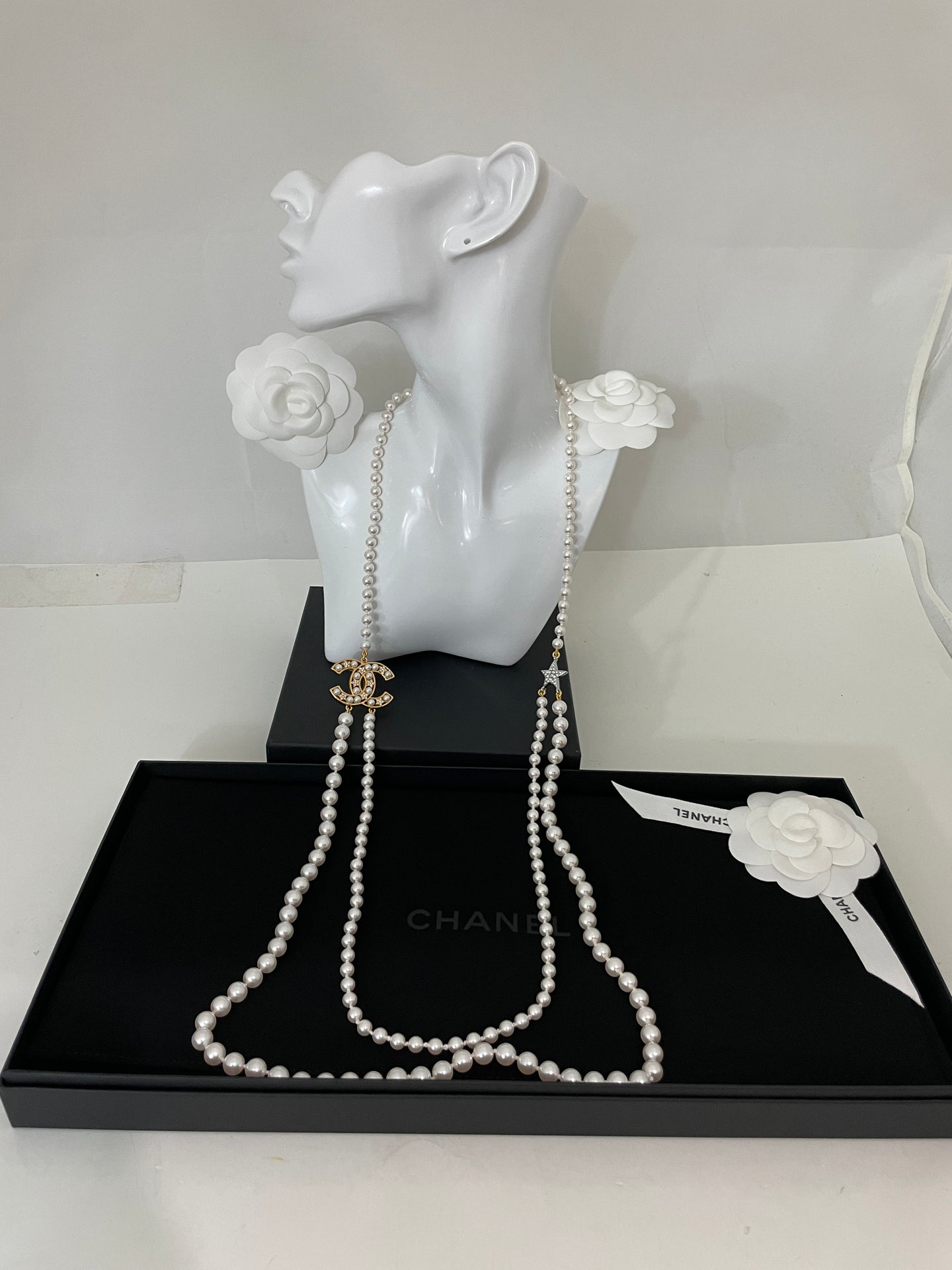 chanel necklace pearl long earrings