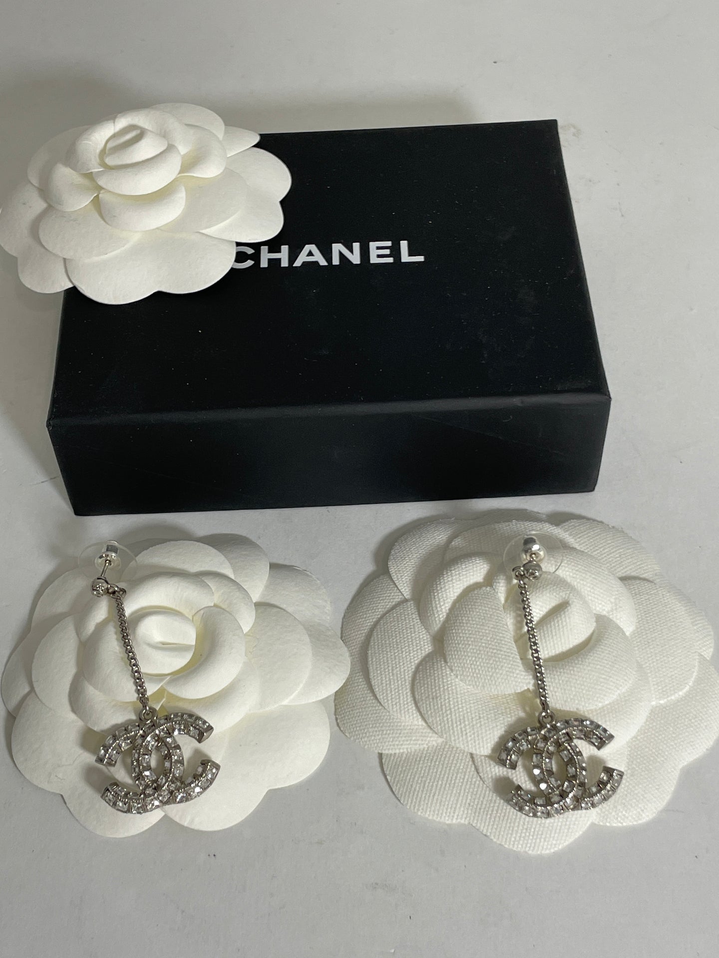 Chanel 22 CC Silver Tone Chain With Drop CC Earrings