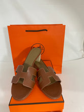 Load image into Gallery viewer, Hermes Gold Oasis Sandals
