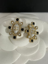 Load image into Gallery viewer, Chanel Pearl CC Black Enamel Gripoix Earrings
