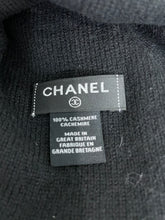 Load image into Gallery viewer, Chanel Black Cashmere With White Block Print Hat

