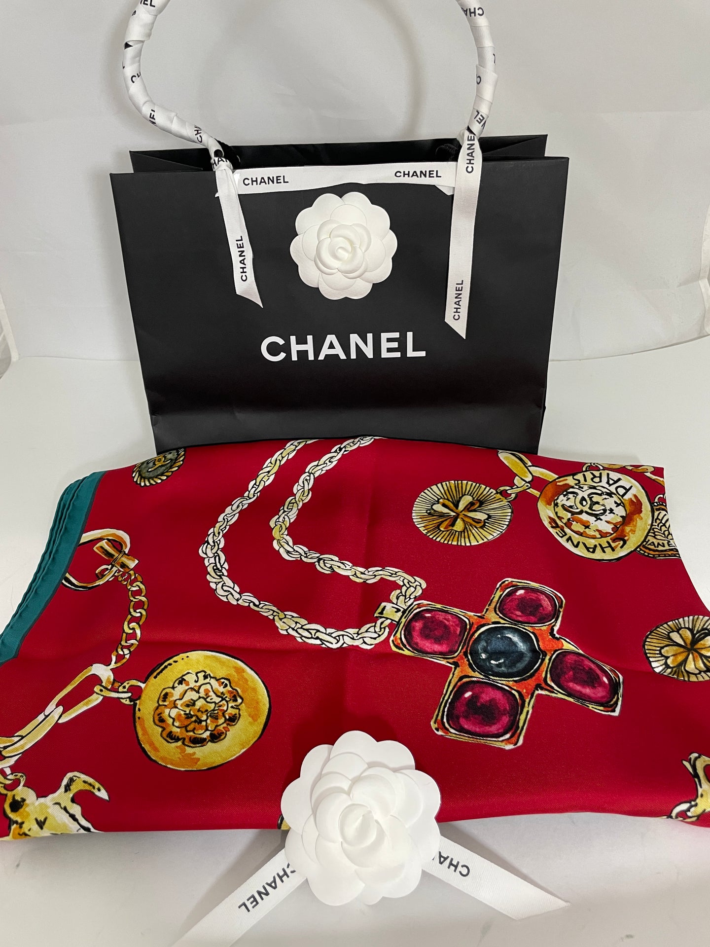 Chanel Red Green Jewelry Scarf