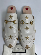 Load image into Gallery viewer, Gucci White Bee Leather Princetown Flats
