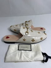 Load image into Gallery viewer, Gucci White Bee Leather Princetown Flats

