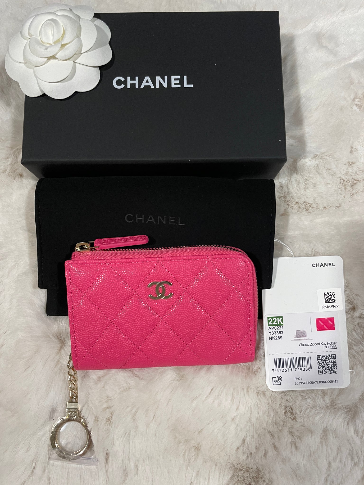 Chanel 22K Rose Caviar Key Wallet – The Millionaires Closet
