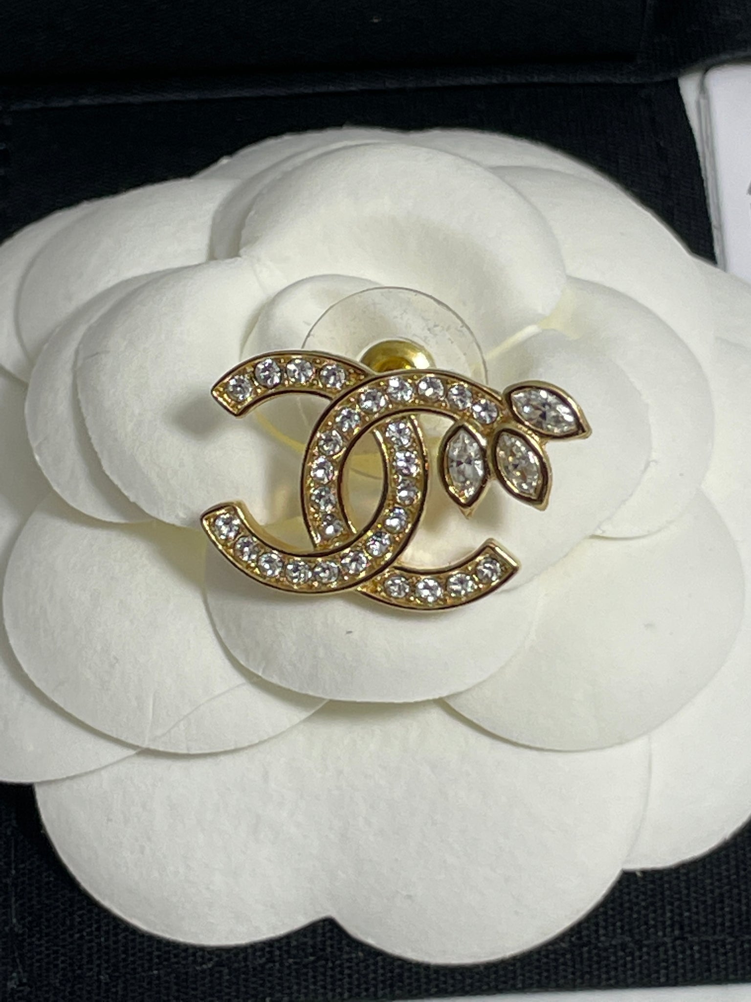Chanel 22 CC Gold Tone Crystal Earrings Petals – The Millionaires Closet