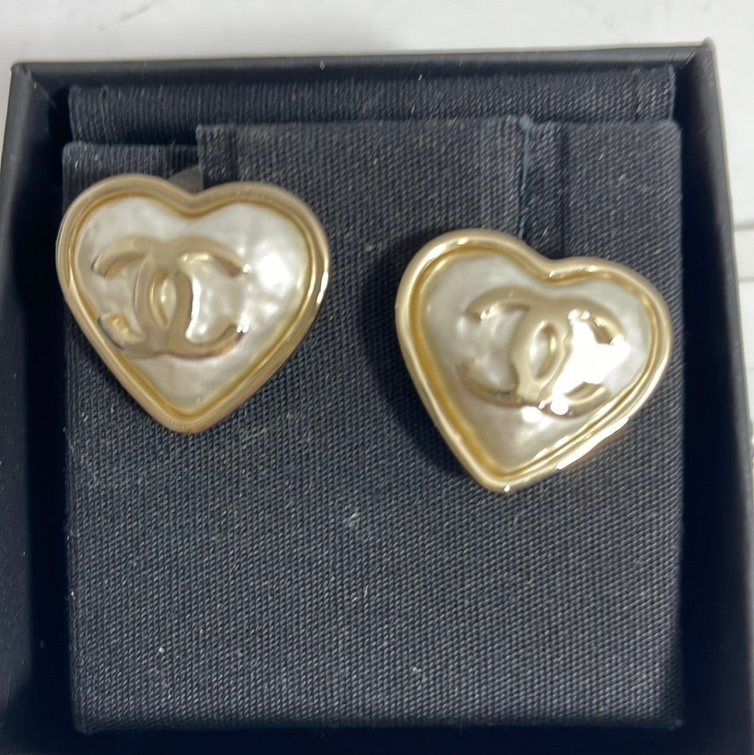 Gold Metal and Imitation Pearl Heart CC Stud Earrings, 2022